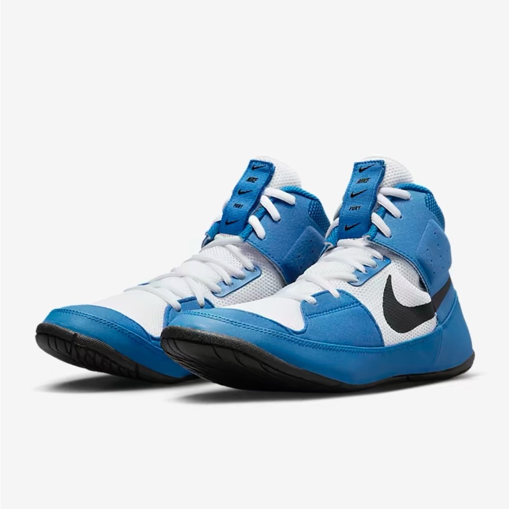 The Nike Fury wres shoes size 9. Gently worn